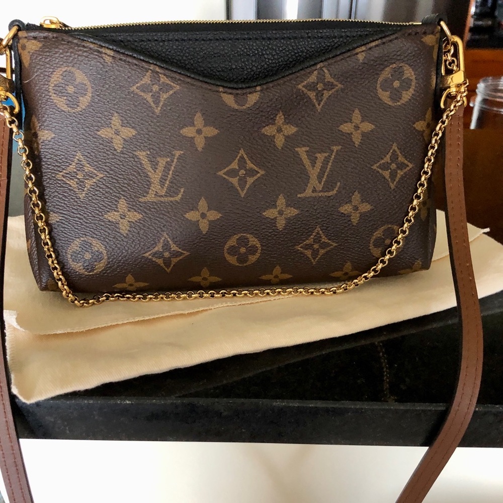 Louis Vuitton Pallas Clutch Purse Monogram Black Excellent New Condition!